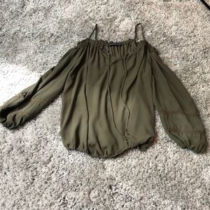 HARLOWE & GRAHAM OLIVE GREEN COLD SHOULDER TOP
